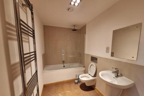 2 bedroom flat to rent, Canon Court, Manor Road, Wallington, SM6