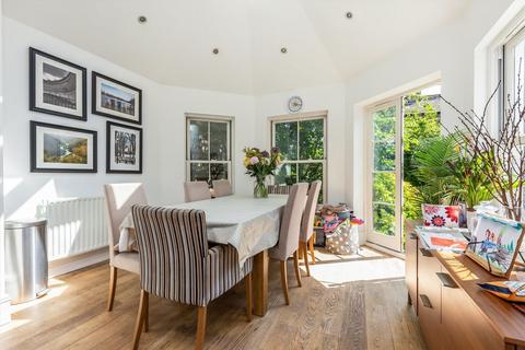 5 bedroom house to rent, Trinity Road, Wimbledon