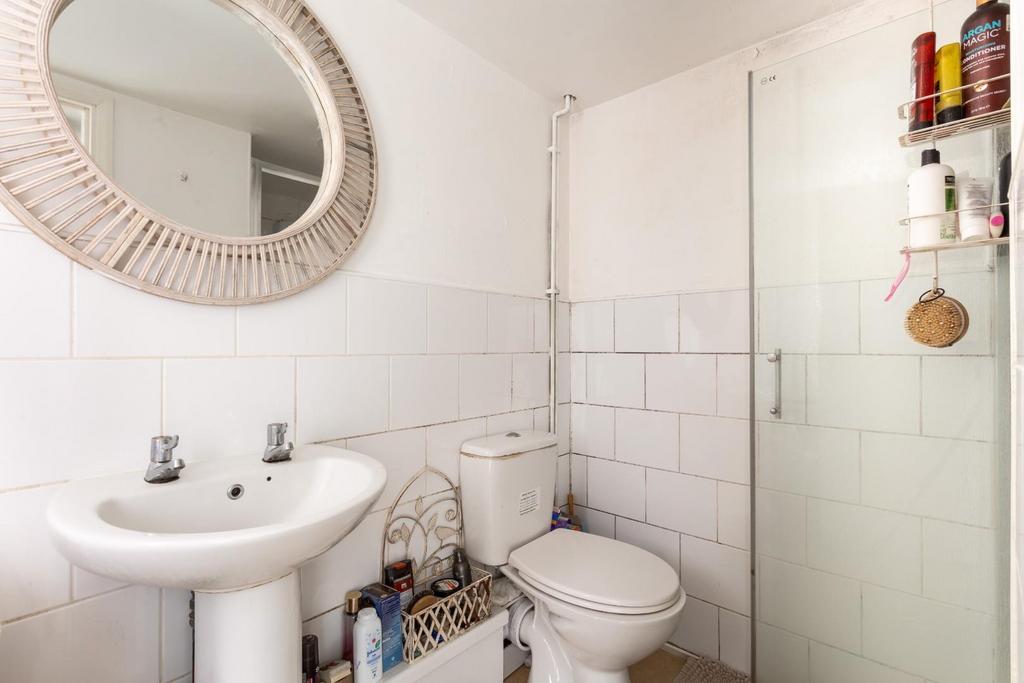 Shower room.jpg