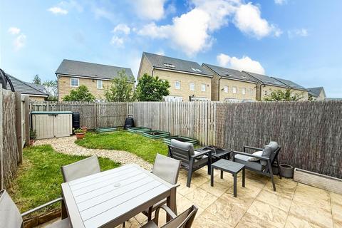 3 bedroom townhouse for sale, Hackworth Close, Silsden