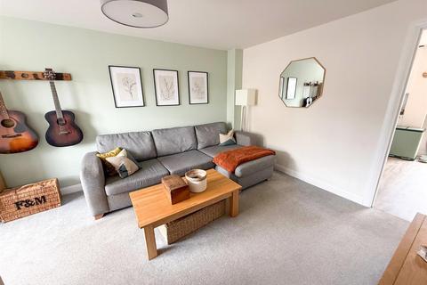 3 bedroom townhouse for sale, Hackworth Close, Silsden