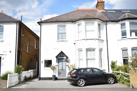 2 bedroom apartment for sale, Highfield Road, WALTON-ON-THAMES, KT12