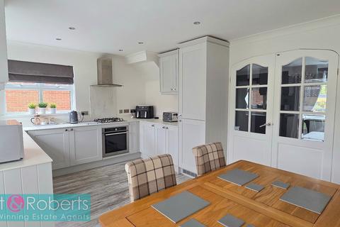 38 Bowes Avenue, Dalton Le Dale, Seaham, SR7 8JY