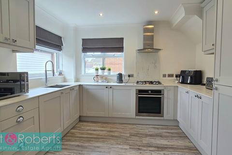 38 Bowes Avenue, Dalton Le Dale, Seaham, SR7 8JY