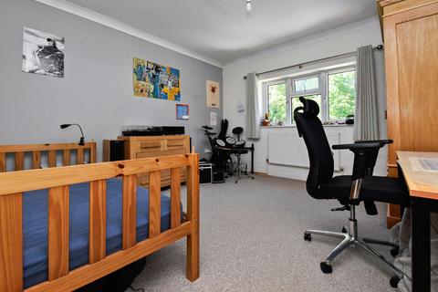 2a Repton Road, Orpington, BR6 9HS