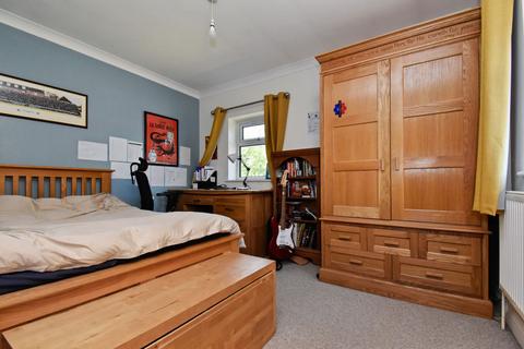 2a Repton Road, Orpington, BR6 9HS
