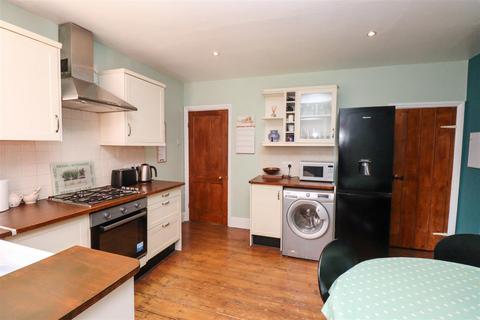 35 Fleet Road, Fleet, GU51 3PJ