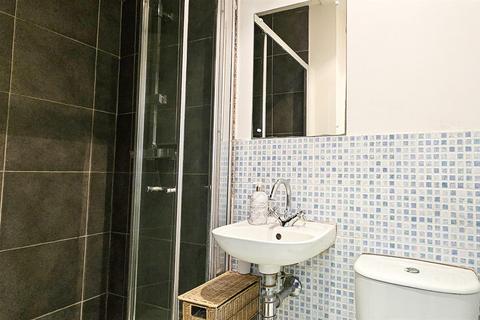35 Fleet Road, Fleet, GU51 3PJ