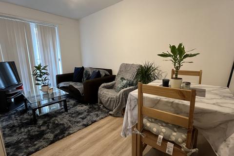 2 bedroom flat to rent, Plymouth Grove, Manchester M13