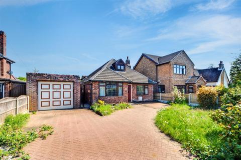 2 bedroom detached bungalow for sale, Milton Crescent, Attenborough, Nottingham