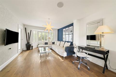 8 Onslow Close, Thames Ditton, KT7 0JH