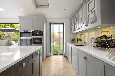 8 Onslow Close, Thames Ditton, KT7 0JH