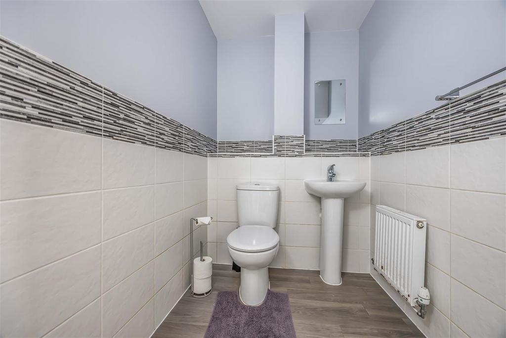 7 Radnor Way Denmead-Small-Portico Marketing-Sold By