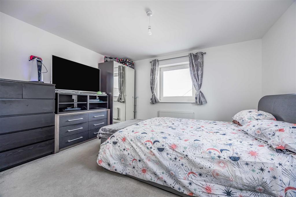 7 Radnor Way Denmead-Small-Portico Marketing-Sold By