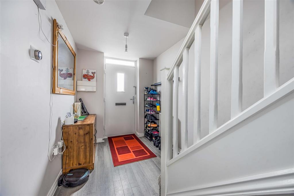 7 Radnor Way Denmead-Small-Portico Marketing-Sold By