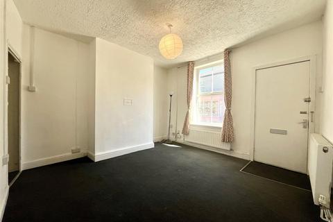 2 bedroom apartment to rent, Northenden Road, Sale