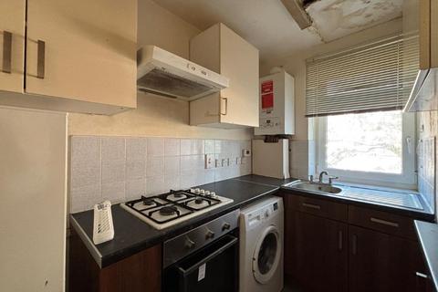 1 bedroom flat for sale, Flat B, 41 Nevill Road, Stoke Newington, London, N16 8SW