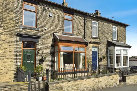 4 bedroom terraced house for sale, Grange Road, Cleckheaton, BD19