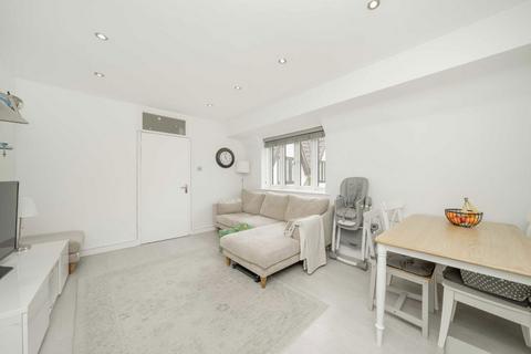2 bedroom flat for sale, Colindeep Lane, London NW9