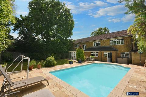 5 bedroom detached house for sale, Yevele Way, Emerson Park, Hornchurch, RM11