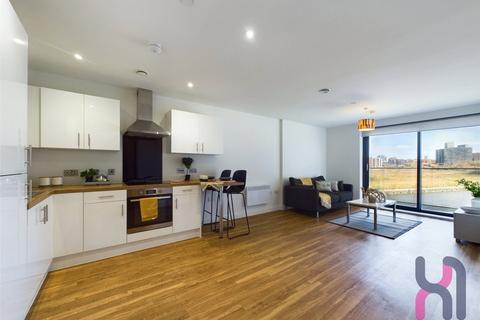 2 bedroom flat for sale, Manchester Waters, 3 Pomona Strand, Old Trafford, M16