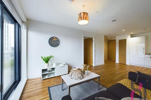 2 bedroom flat for sale, Manchester Waters, 3 Pomona Strand, Old Trafford, M16