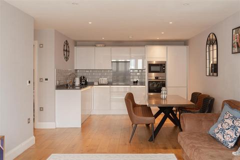 2 bedroom apartment for sale, Albert Road North, Reigate