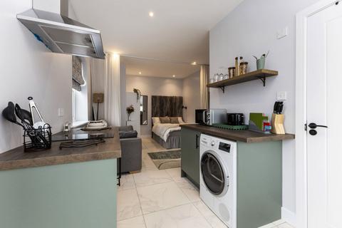 1 bedroom flat to rent, Maidens Green, Winkfield, Windsor, Berkshire