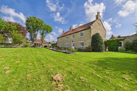 4 bedroom farm house for sale, Main Street, Scarborough YO12