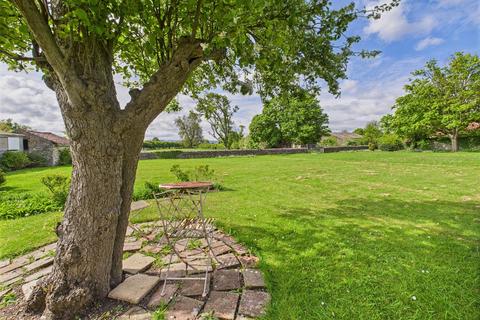 4 bedroom farm house for sale, Main Street, Scarborough YO12