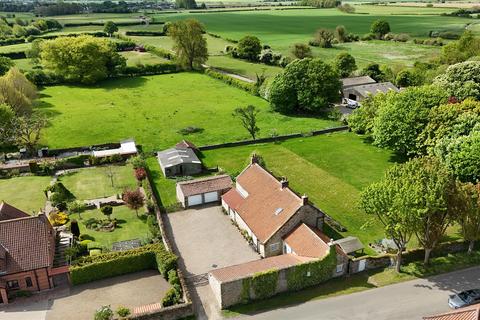 4 bedroom farm house for sale, Main Street, Scarborough YO12