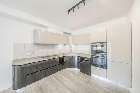 2 bedroom flat to rent, Woodland Way, London NW7