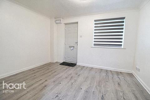 undefined, The Ridings, Luton