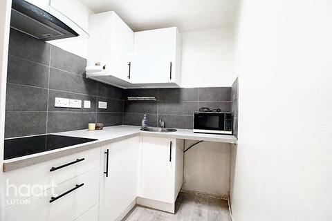 undefined, The Ridings, Luton