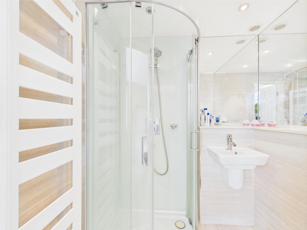 Cam03729 g0 pr0051 still038