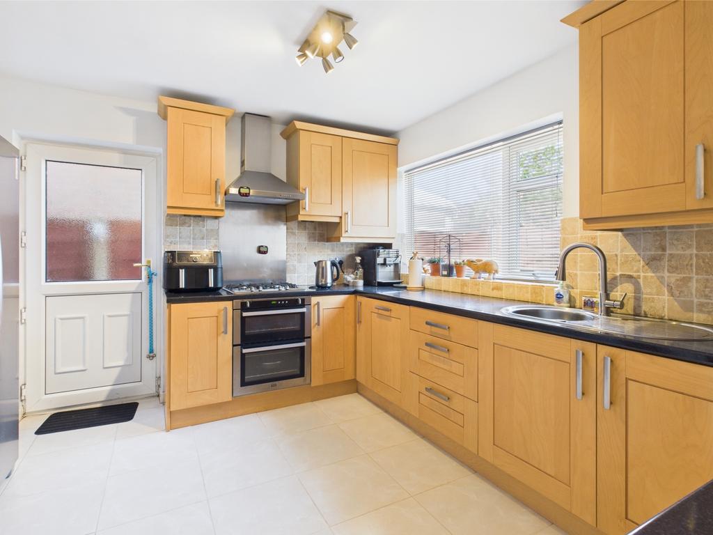 Cam03729 g0 pr0051 still019