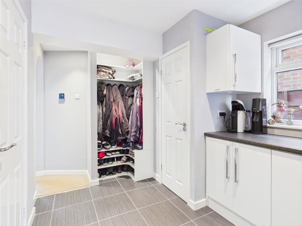 Cam03729 g0 pr0051 still023