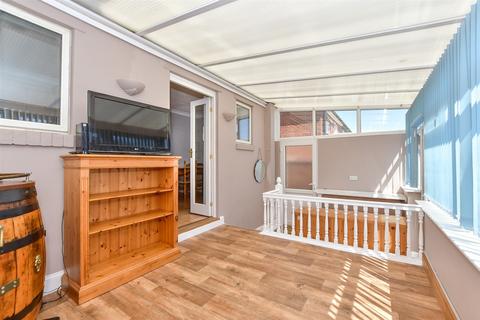 153 Mill Hill, Deal, CT14 9HZ