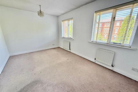 undefined, Bishopton Drive, Macclesfield