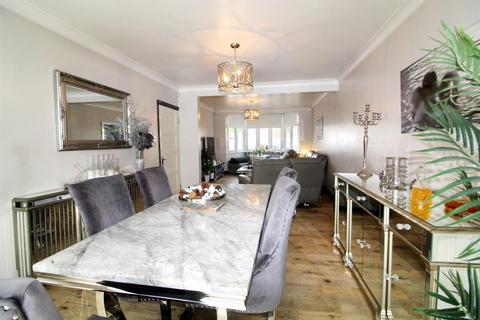 3 bedroom semi-detached house for sale, Gloucester Gardens, BARNET EN4