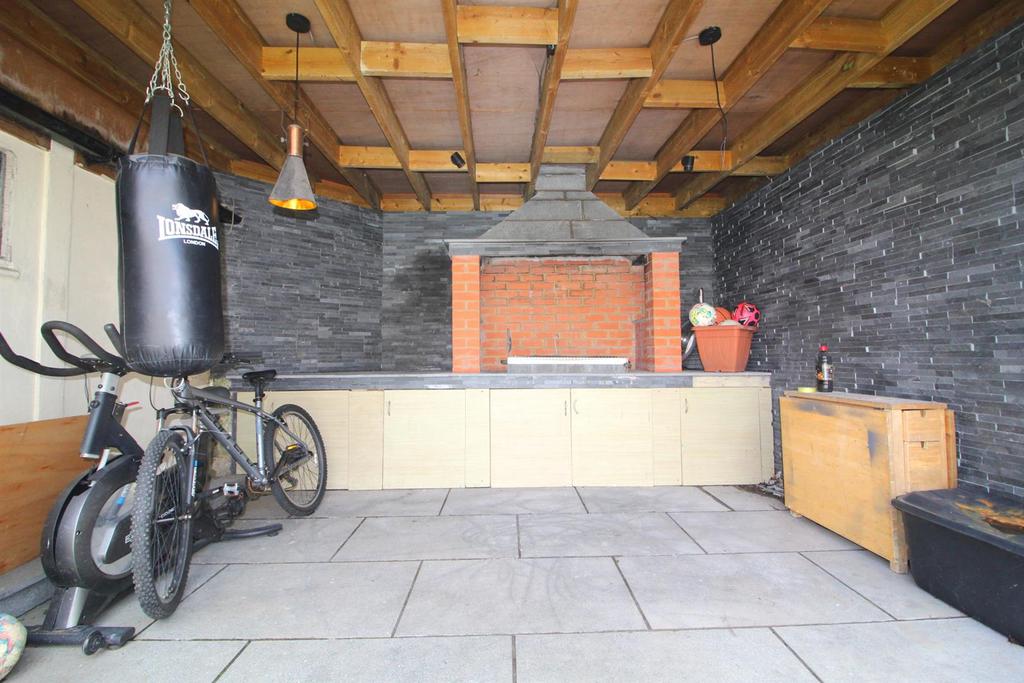 E Al-Fresco.jpg