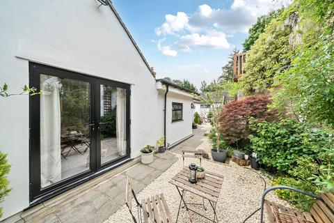 51 Abbots Lane, Kenley, CR8 5JB