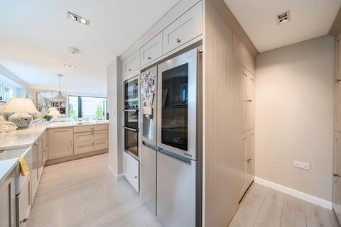 51 Abbots Lane, Kenley, CR8 5JB