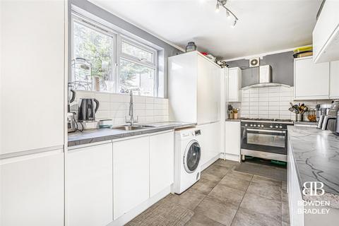 65 Tufter Road, Chigwell, IG7 4EB