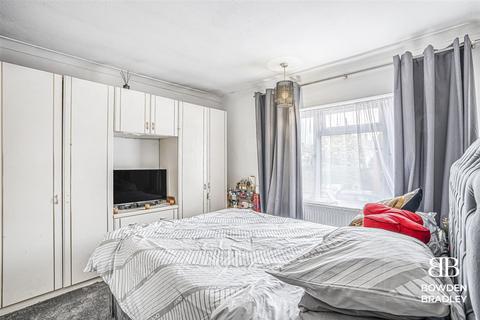 65 Tufter Road, Chigwell, IG7 4EB