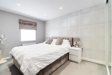 22 Cherry Avenue, Hessle, HU13 0QT