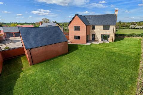 4 bedroom detached house for sale, Brigstock NN14