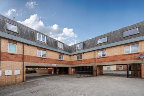 undefined, Vicarage Court Cross Street, Lincoln, Lincolnshire, LN5