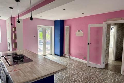 4 bedroom detached house for sale, Chipstead Lane, Lower Kingswood, Surrey