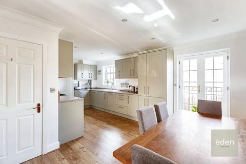 5 bedroom semi-detached house for sale, Maypole Drive, Kings Hill, ME19